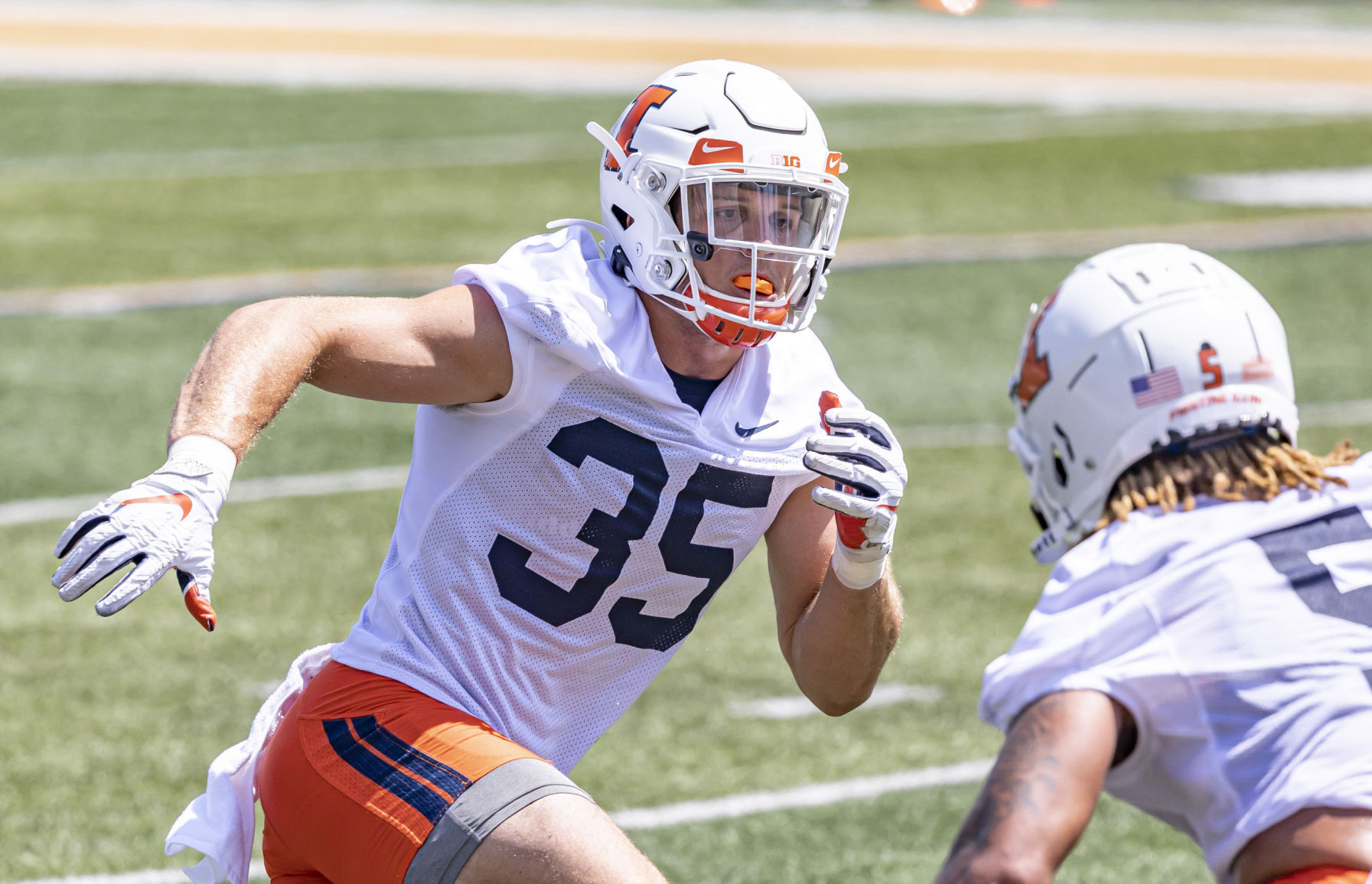 Illinois football practice 43 080221.JPG